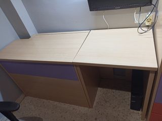 Dormitorio juvenil  con cama nido..ropero.