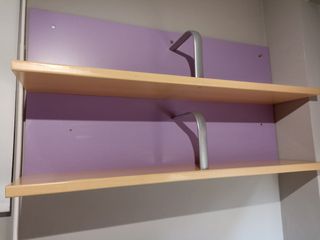 Dormitorio juvenil  con cama nido..ropero.