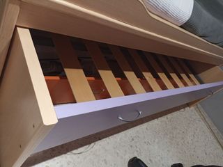 Dormitorio juvenil  con cama nido..ropero.