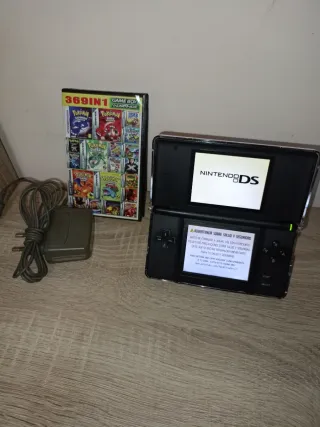 Nintendo DS Lite Negra + Juego 369 en 1