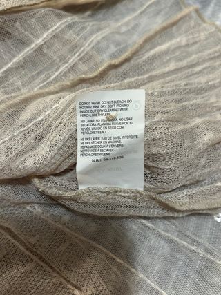 Blusa Dikton's beige transparente con brillos