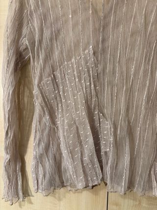 Blusa Dikton's beige transparente con brillos