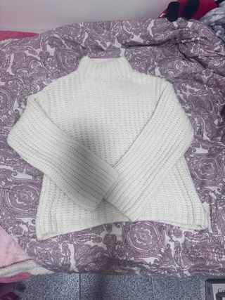 Jersey blanco de cuello alto