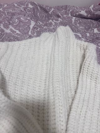 Jersey blanco de cuello alto