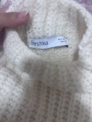 Jersey blanco de cuello alto