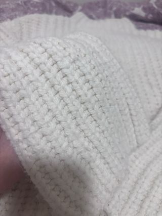 Jersey blanco de cuello alto