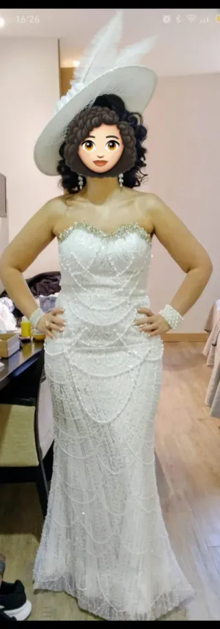 Vestido Blanco  con mangas abullonadas