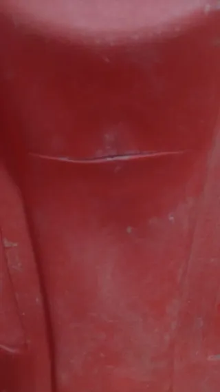 Trineo rojo con cuerda