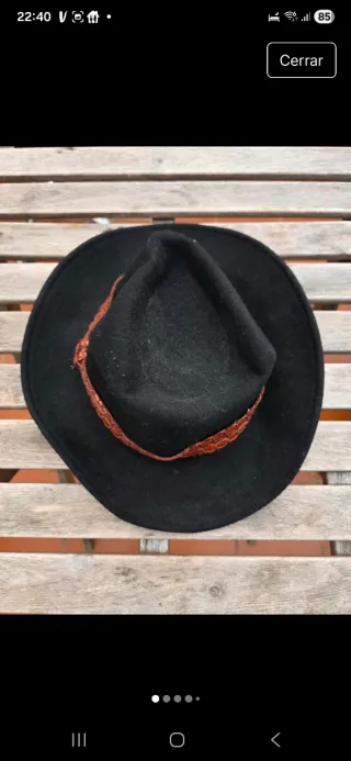 Sombrero unisex negro con banda marrón