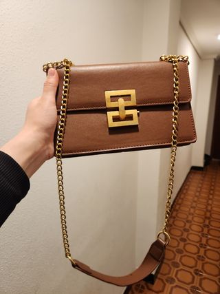 Bolso marrón chocolate minimalista chic