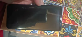 Móvil Samsung S18 Negro