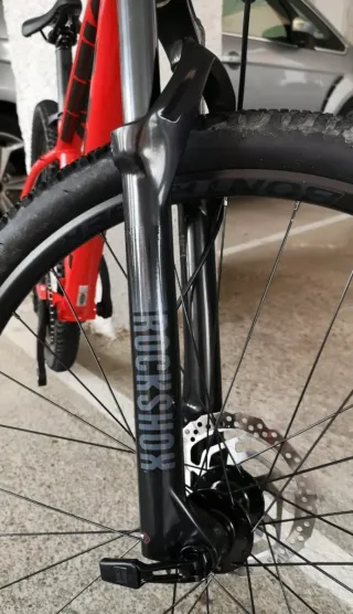 Trek XCaliber 8 2021 Roja