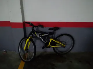 Bicicleta de montaña AG-TRAK