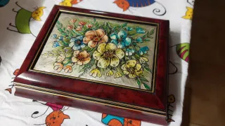 Portagioie con lastra d'argento