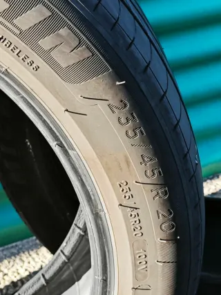 2 Ruedas de coche a medio uso