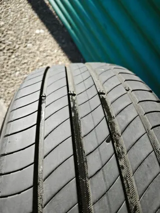 2 Ruedas de coche a medio uso