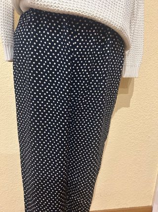 Pantalón fluido topos negro y blanco