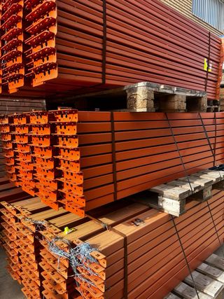 Estanterías industriales metálicas azules