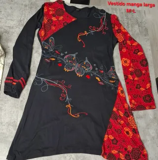 Lote ropa mujer. Faldas y vestidos.