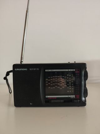 Radio Grundig Yacht Boy 205
