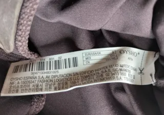 Bañador de Zara con un diseño texturizado. Talla S