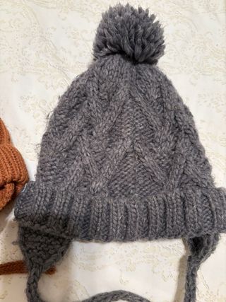 Gorros Zara (caldera  y Gris)