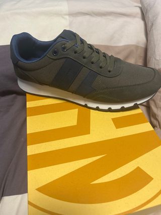 Zapatillas casuales verdes y azules