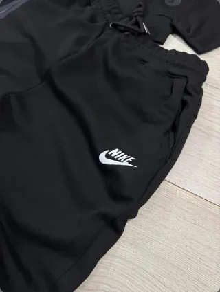 Conjunto Nike Tech Negro