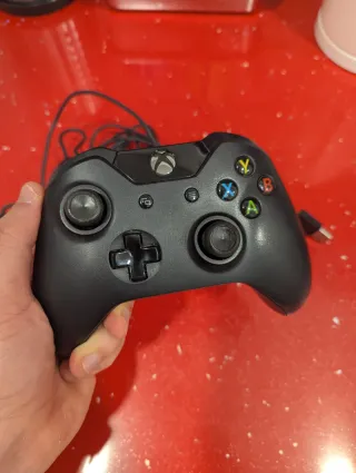 Mando Xbox Negro con Cable