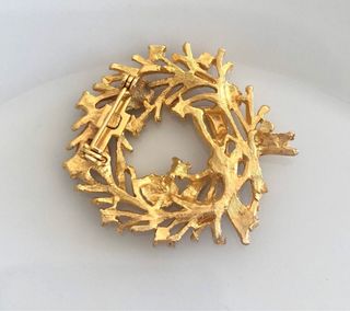 vintage Christmas wreath brooch