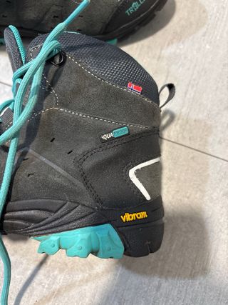 Botas de montaña niño/a. Talla 35