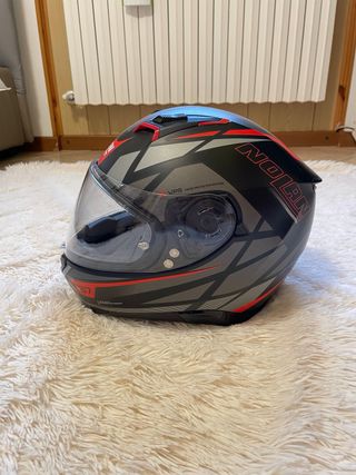 Casco Nolan N87 e guanti Dainese Mig C2