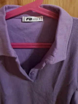 Camiseta Polo Morada.