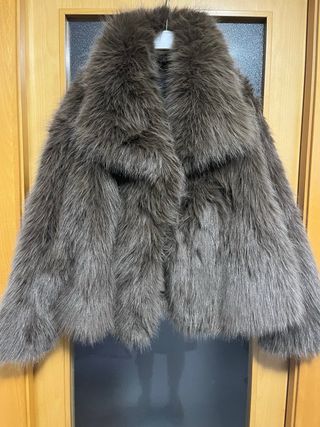 Abrigo corto efecto pelo zw coleccion zara