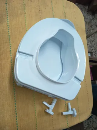 Elevador WC Mobiclinic para adulto con tapa