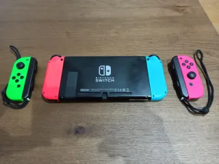 Nintendo Switch Azul/Rojo con accesorios