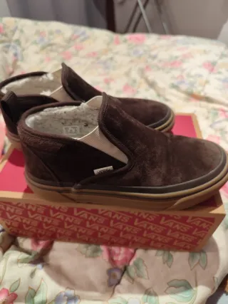 Zapatos Vans Marrones y Beige