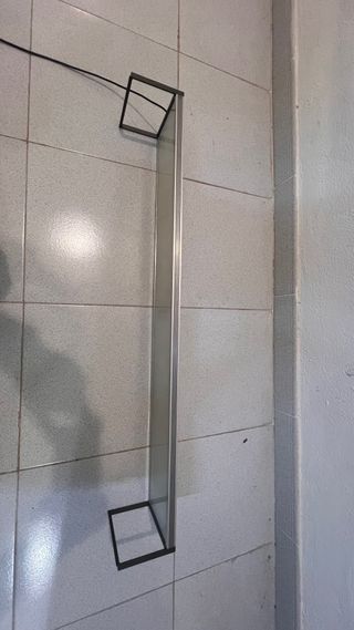 Acuario completo con mueble, filtro y lámpara