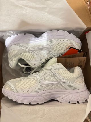 Zapatillas Nike V5 RNR Blancas