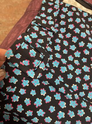 Pantalón campana estampado floral