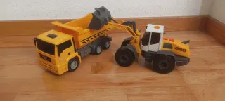 Camión volquete y excavadora de juguete