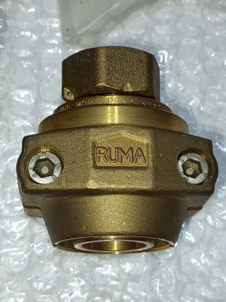 Abrazadera RUMA PE32 y Racor compacto PE32 SDR17