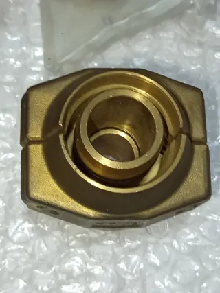 Abrazadera RUMA PE32 y Racor compacto PE32 SDR17