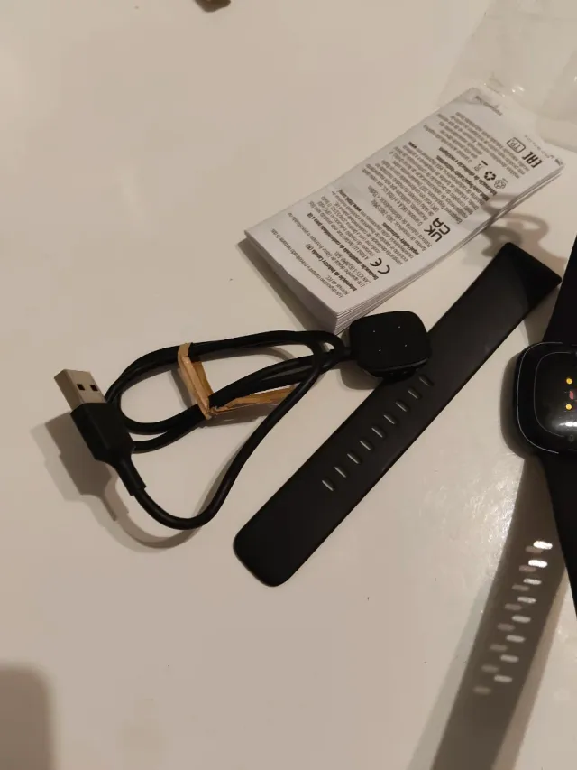 Fitbit Versa 4 Negro