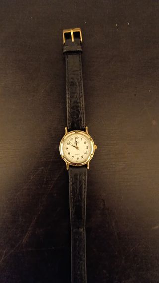 Reloj Lotus Negro y Dorado