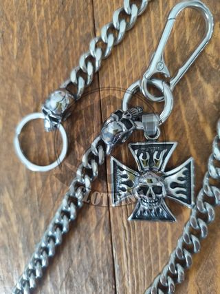 Catena portafoglio con teschio e croce