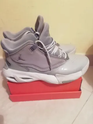 Scarpe Nike Jordan Grigie e Bianche