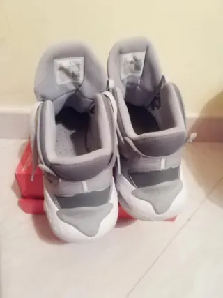 Scarpe Nike Jordan Grigie e Bianche