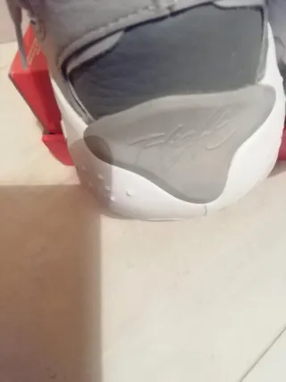 Scarpe Nike Jordan Grigie e Bianche