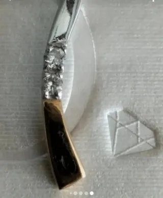 Colgante Oro 18k con 2 Brillantes Certificado